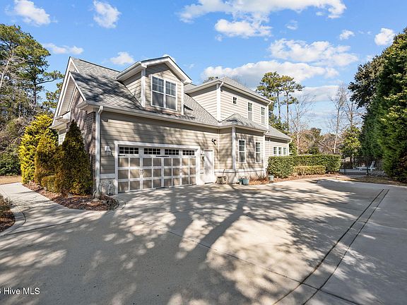 5th image of 703 Brown Pelican Lane