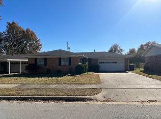 8616 E 28th Pl, Tulsa, OK 74129