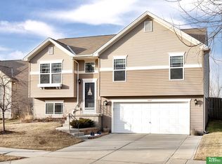 1814 N 207th St, Elkhorn, NE 68022
