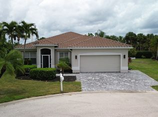 11066 Lakeland Cir, Fort Myers, FL 33913