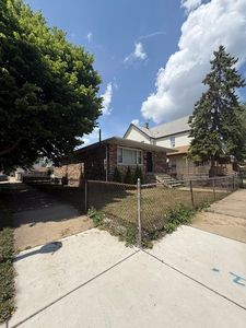 (Undisclosed Address), Chicago, IL, 60617