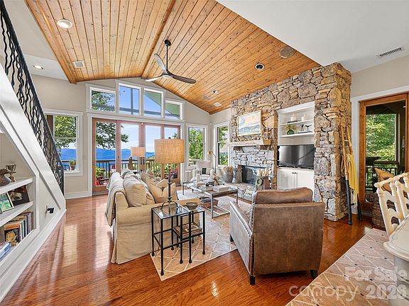 3rd image of 530 Andrew Banks Rd #B2