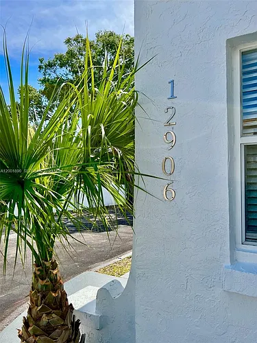 12906 NE 6th Ave #1 Photo 1