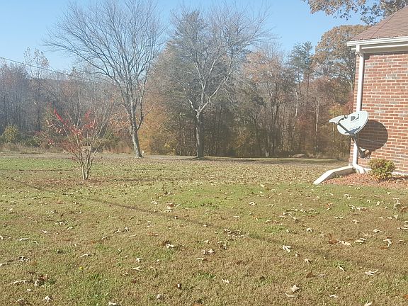 3rd image of 176 Pineview Dr