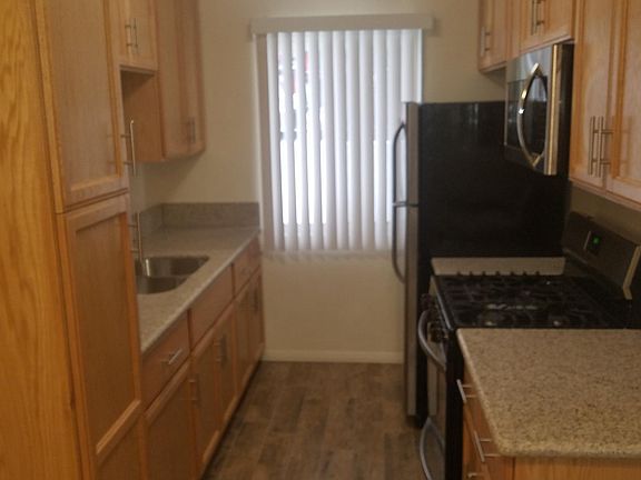 5th image of 535 E Hazel St APT 3