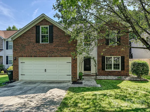 438 Sugar Maple Dr, Tega Cay, SC 29708
