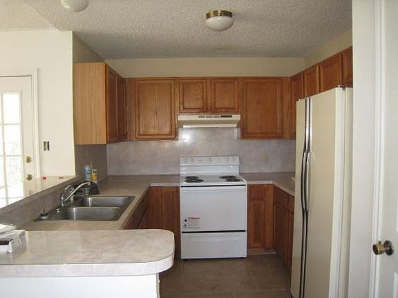 2nd image of 2964 Lakeview East Dr