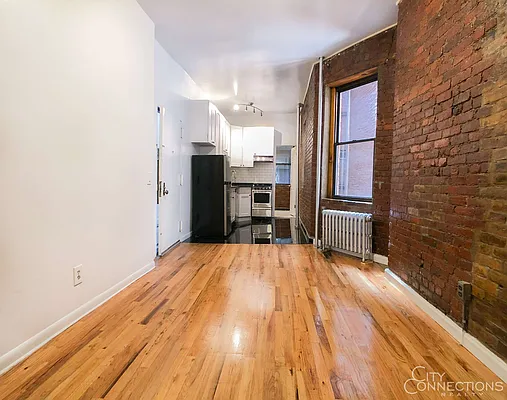 Rented by City Connections Realty | media 14