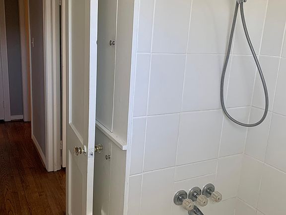 3rd image of 1213 Shady Ln