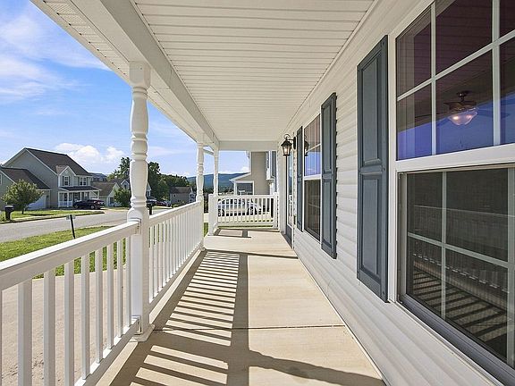 5th image of 138 Lofty Cir
