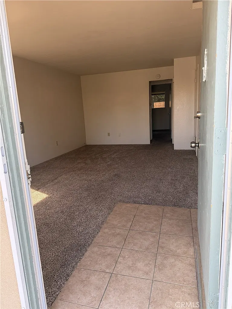 2 bed, 751 sqft, $1,600 — Photo 4