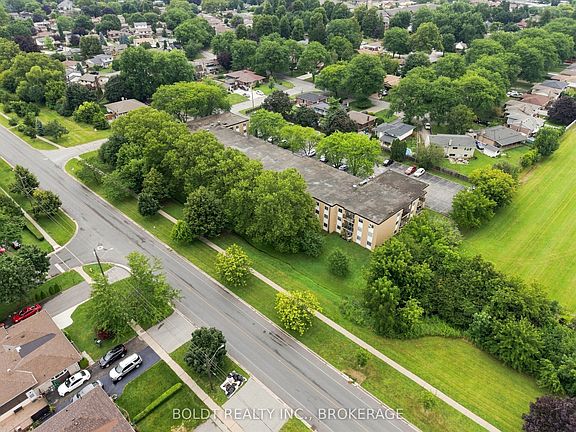 5th image of 6 Westlake Ln #110