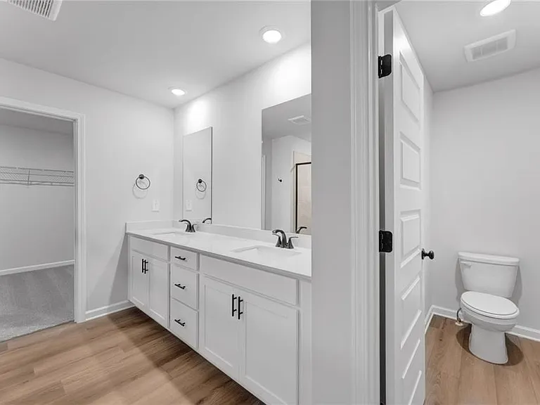 2929 Sweet Red Cir — Photo 47