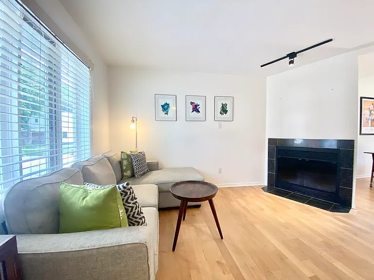 7 Bertrand St — Photo 9