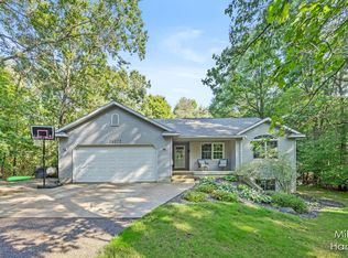10673 Blue Spruce Dr NE, Rockford, MI 49341