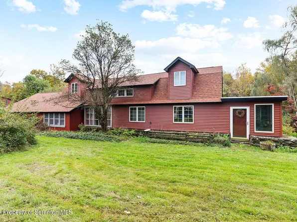 219 3rd St, Dalton, PA 18414