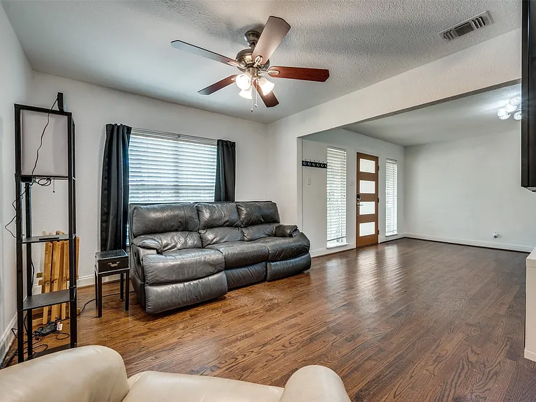 3728 Park Ln — Photo 7