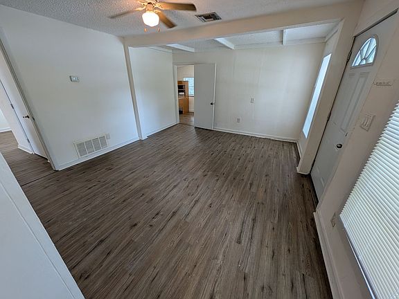 3rd image of 230 Mystic Lake Dr N
