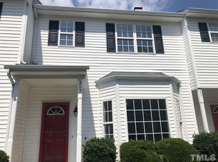 205 Pointe Crest Ct, Cary, NC 27513