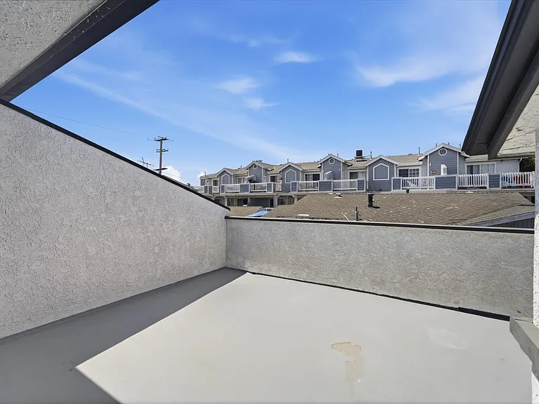 1518 Marcelina Ave #2 — Photo 4