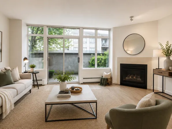 63 Keefer Pl #Townhouse 3, Vancouver, BC V6B 6N6