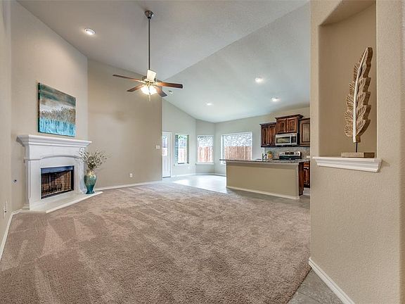4th image of 5032 Split Rock Dr