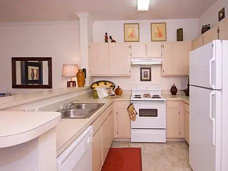 Camelback Pointe — Photo 6