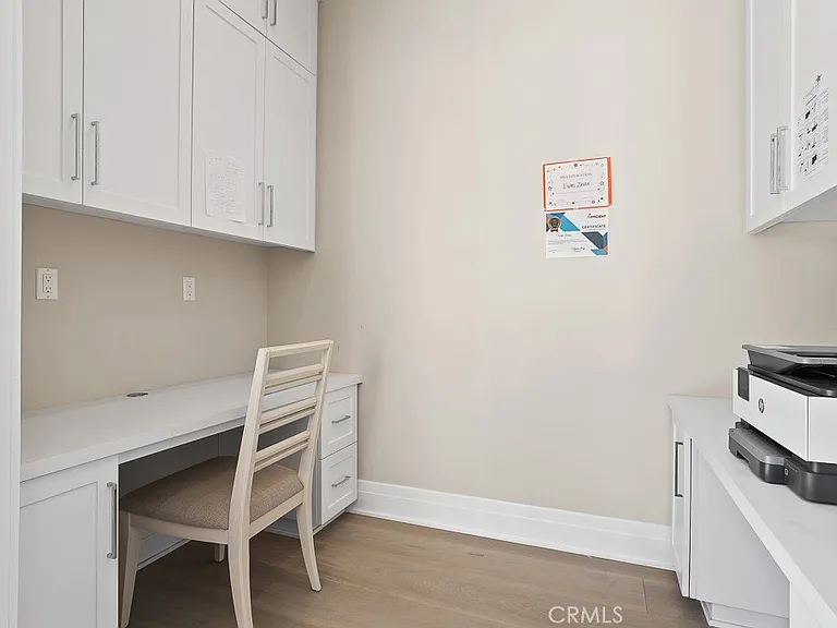 149 Roscomare — Photo 25