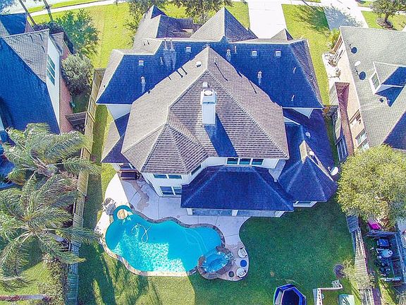 2nd image of 2406 Spoonbill Dr