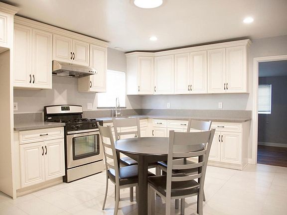 3rd image of 3723 Pueblo Ave #B