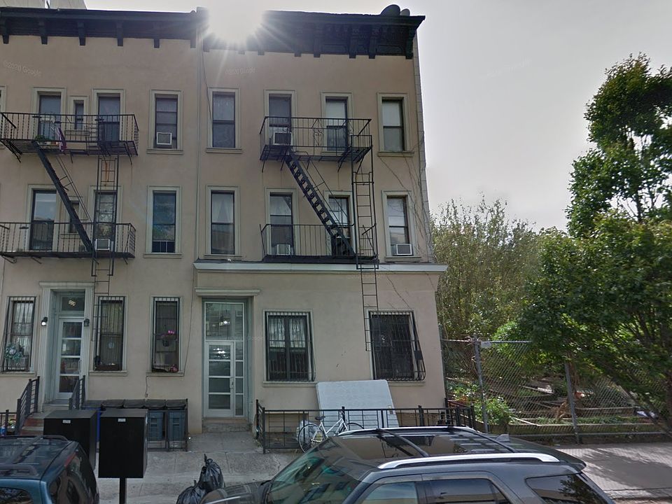 1st image of 114 Walton St APT 2