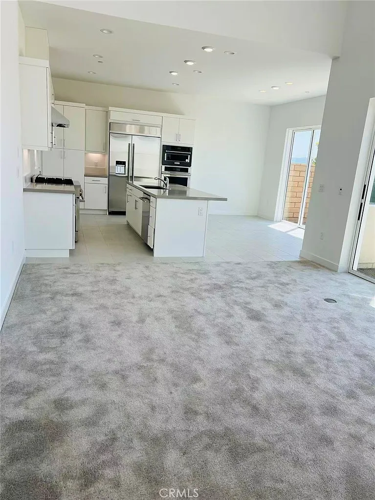 1 bed, 600 sqft, $1,800 — Photo 2