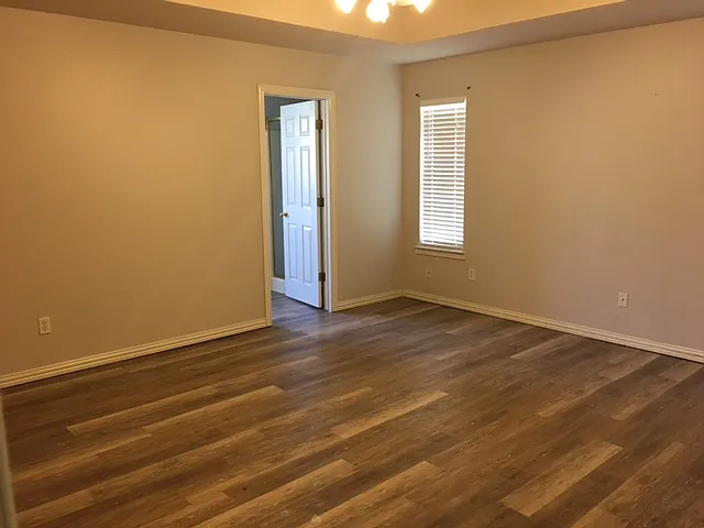 1020 Brookhaven Dr — Photo 5