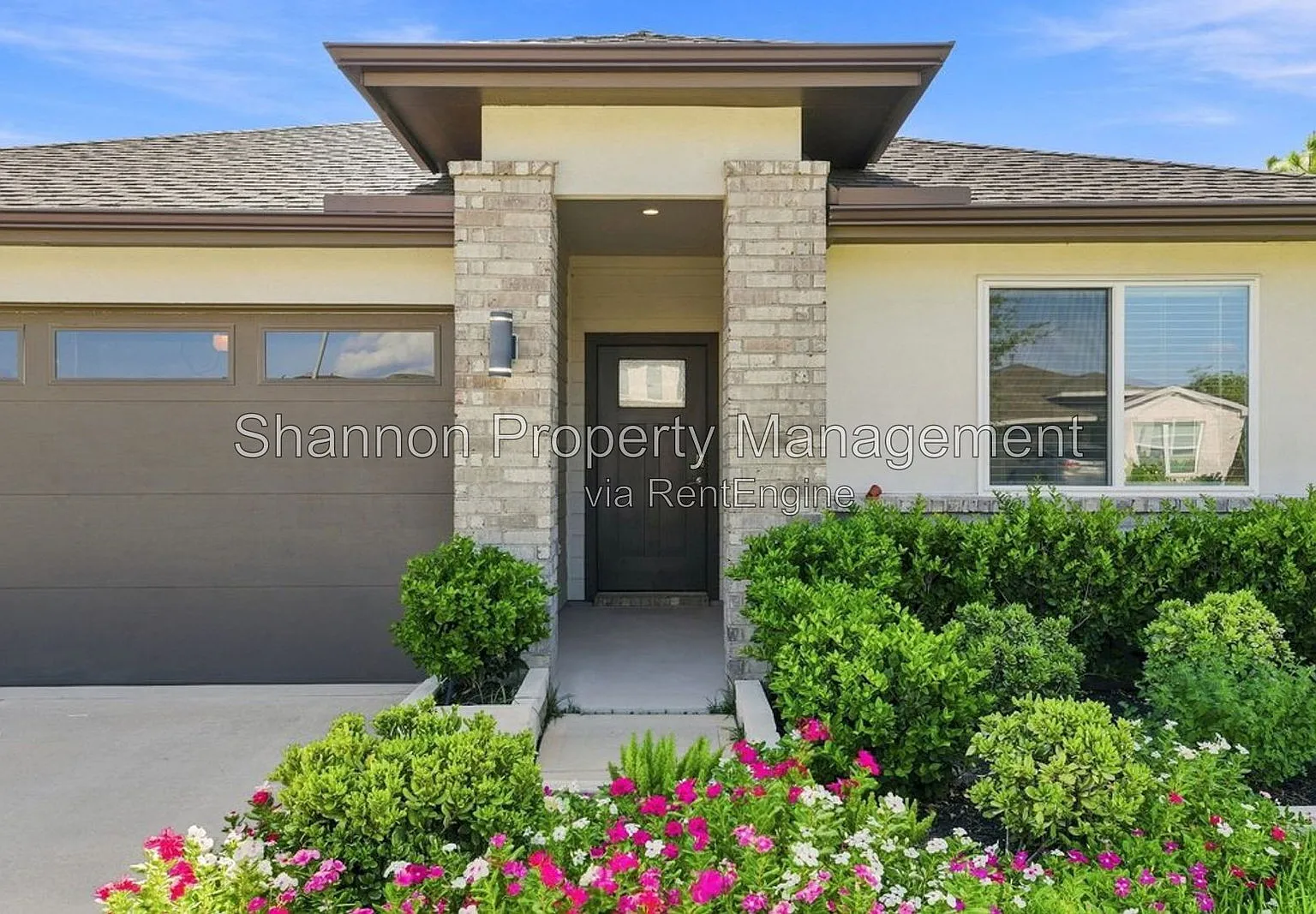 4 bed, 2.5 bath, 1831 sqft, $2,795 — Photo 2