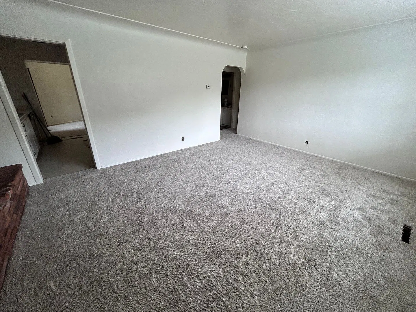 3 bed, 1150 sqft, $2,295 — Photo 3
