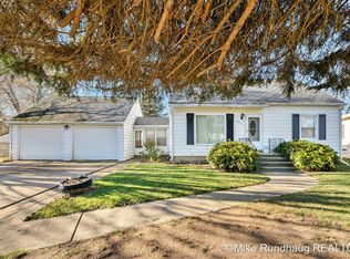 3995 Lester Dr NE, Grand Rapids, MI 49525