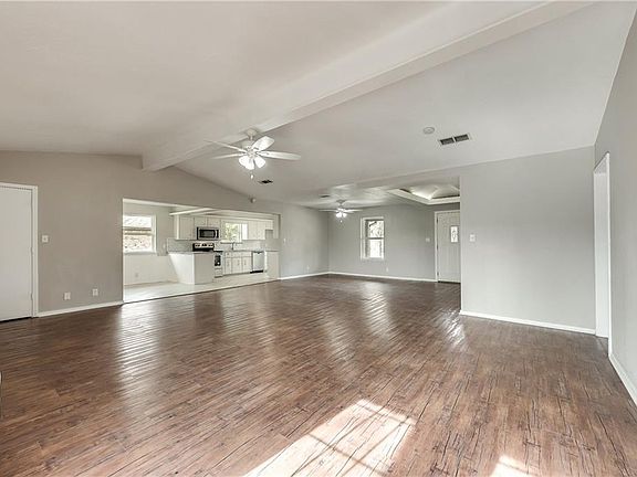 4th image of 2816 Mollimar Dr