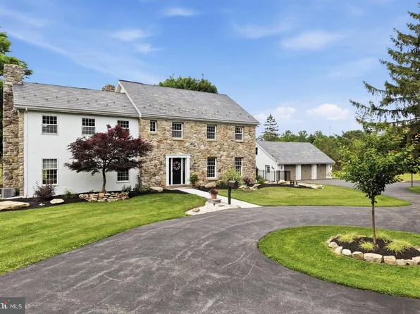 86 Whites Mill Rd, Green Lane, PA 18054