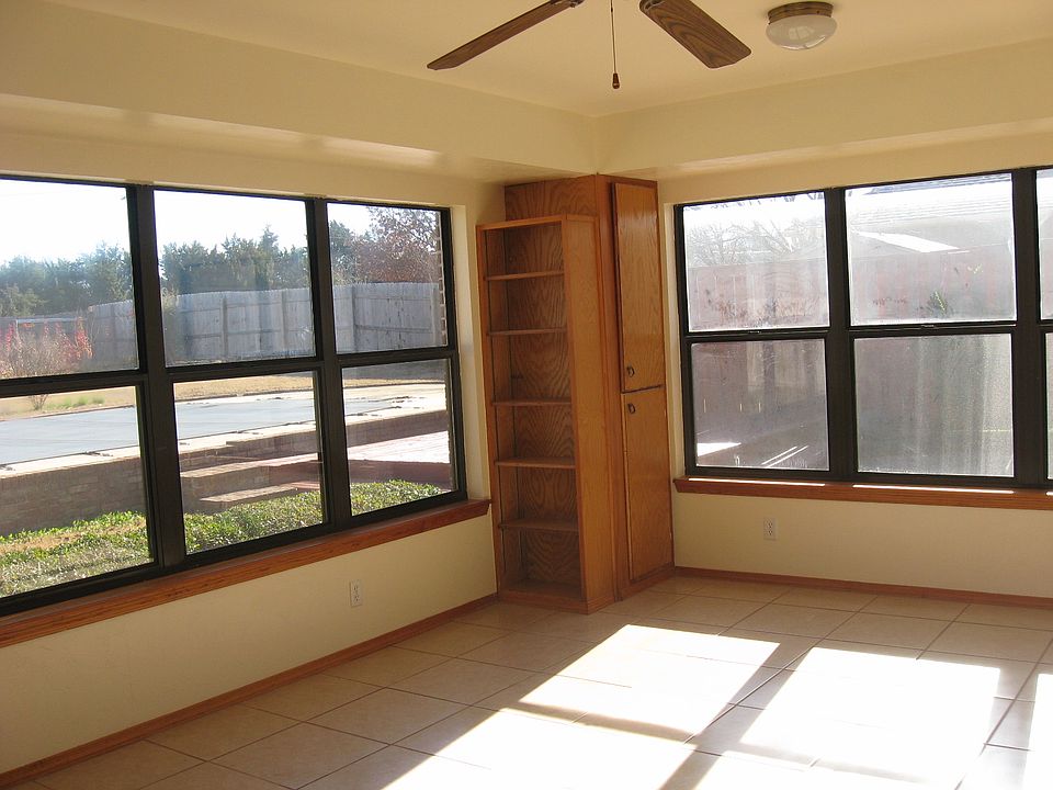 2nd image of 4345 SE 15th Ct