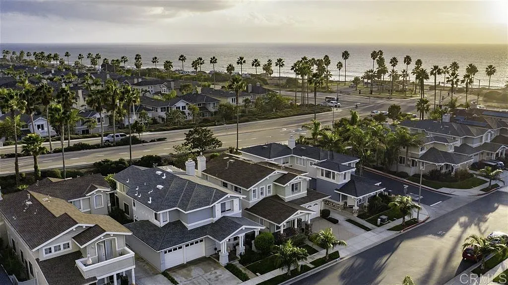 6945 Catamaran Dr — Photo 2