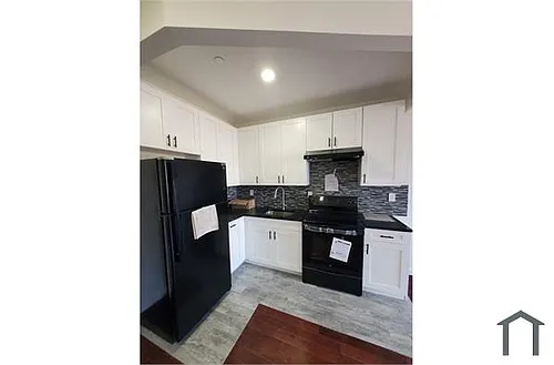 1494 Bryant Ave #2 Photo 1