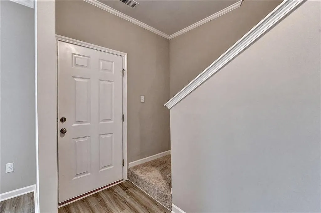 3 bed, 2.5 bath, 1436 sqft, $1,900 — Photo 4