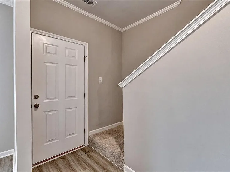 2776 Laurel Ridge Cir — Photo 4