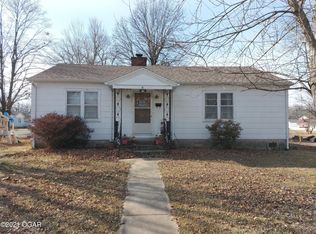 411 Broadway St, Lamar, MO 64759