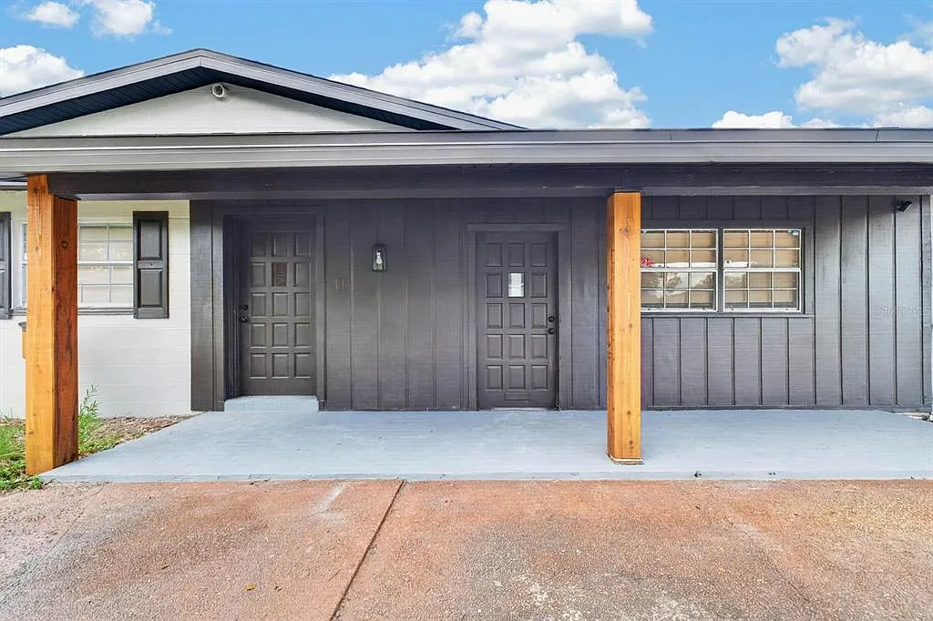 6 bed, 5.0 bath, 2822 sqft, $4,500 — Photo 1