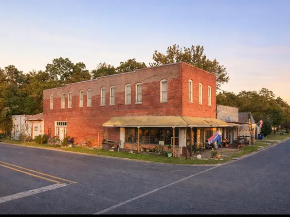 100 E 2nd St, Groveton, TX 75845