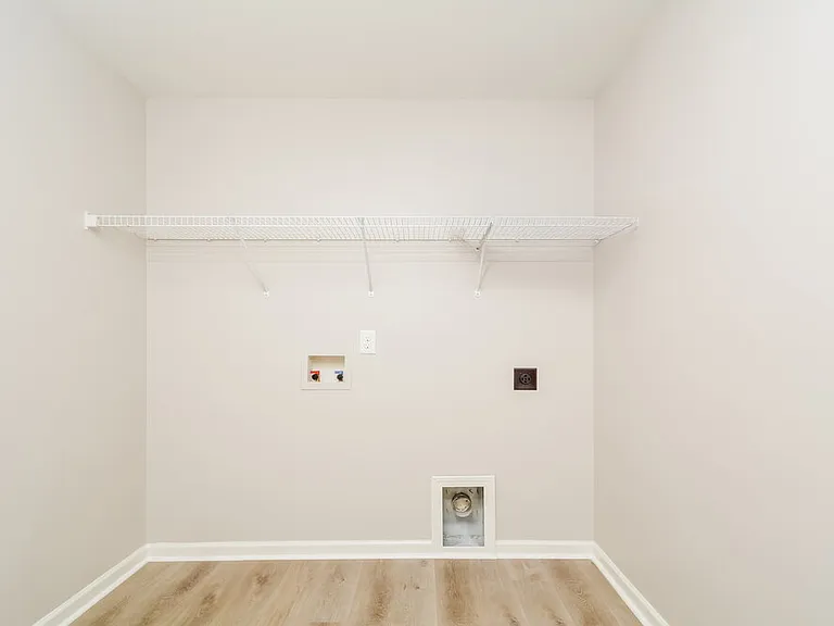 235 Chadford Pl — Photo 8