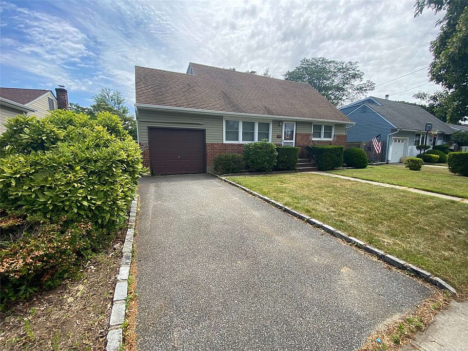 1st image of 19 Cedar St