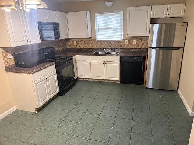 3 bed, 1.5 bath, 1061 sqft, $1,400 — Photo 4