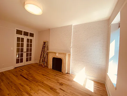 Rented by Metropolis Real Estate of Manhattan | media 12